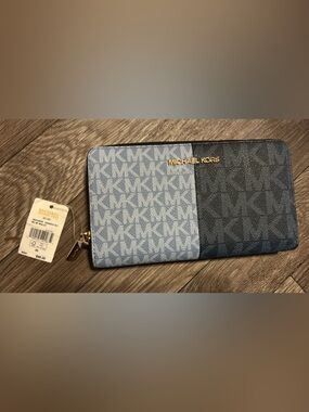 Michael Kors Two-Tone Blue Signature Zip Wallet with Gold Hardware NWT